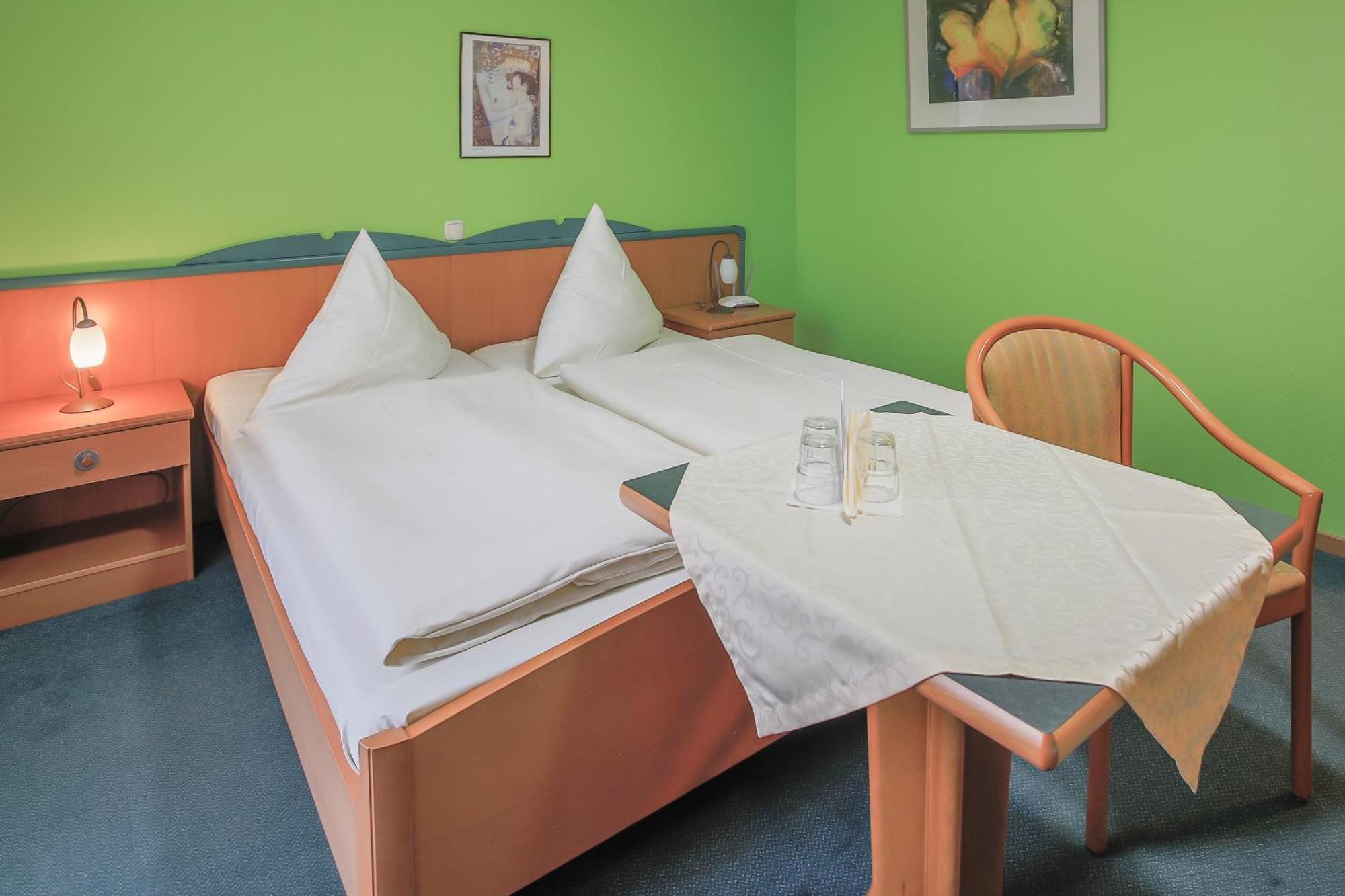 Hotel Ideal Любек Екстер'єр фото