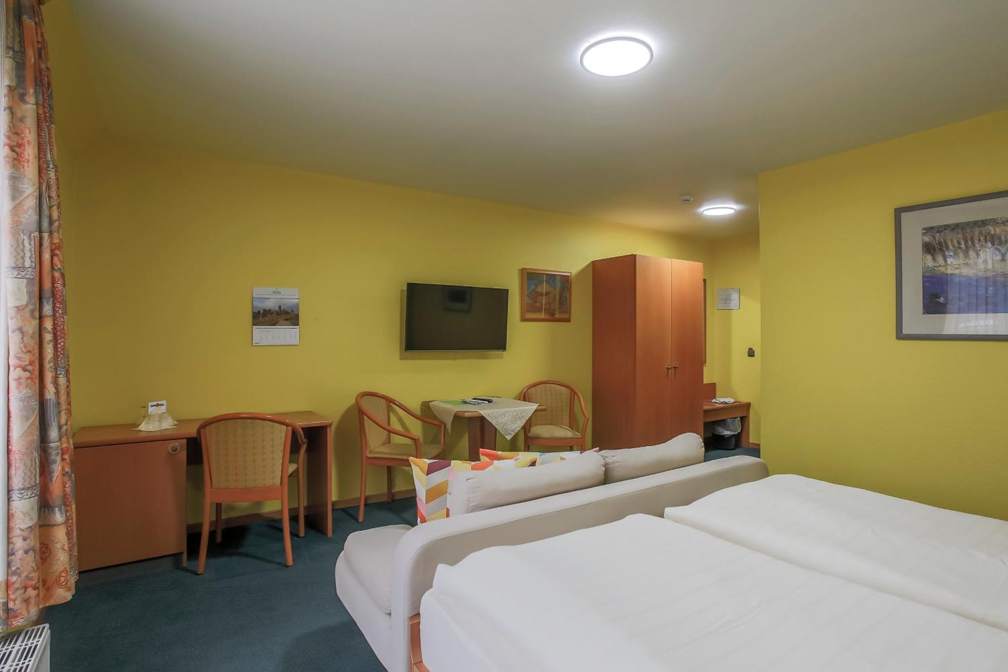 Hotel Ideal Любек Екстер'єр фото