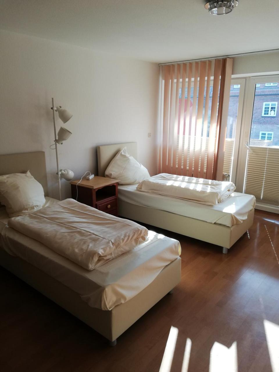Hotel Ideal Любек Екстер'єр фото